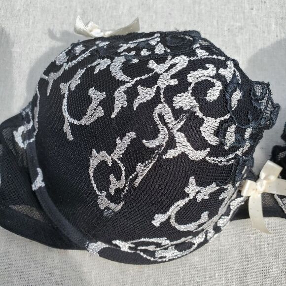 Felina Lingerie Black and Silver Bra 32D - Picture 4 of 9